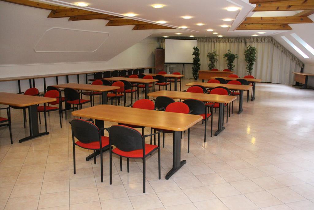 Hotel Pannonia Мисколк Екстериор снимка