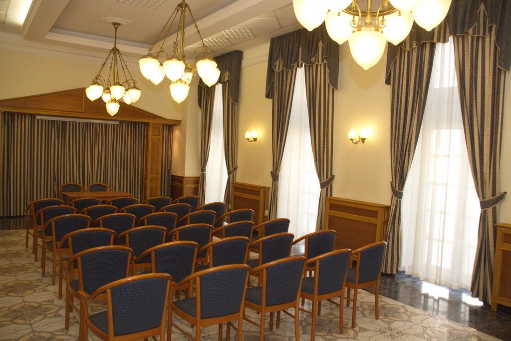 Hotel Pannonia Мисколк Екстериор снимка