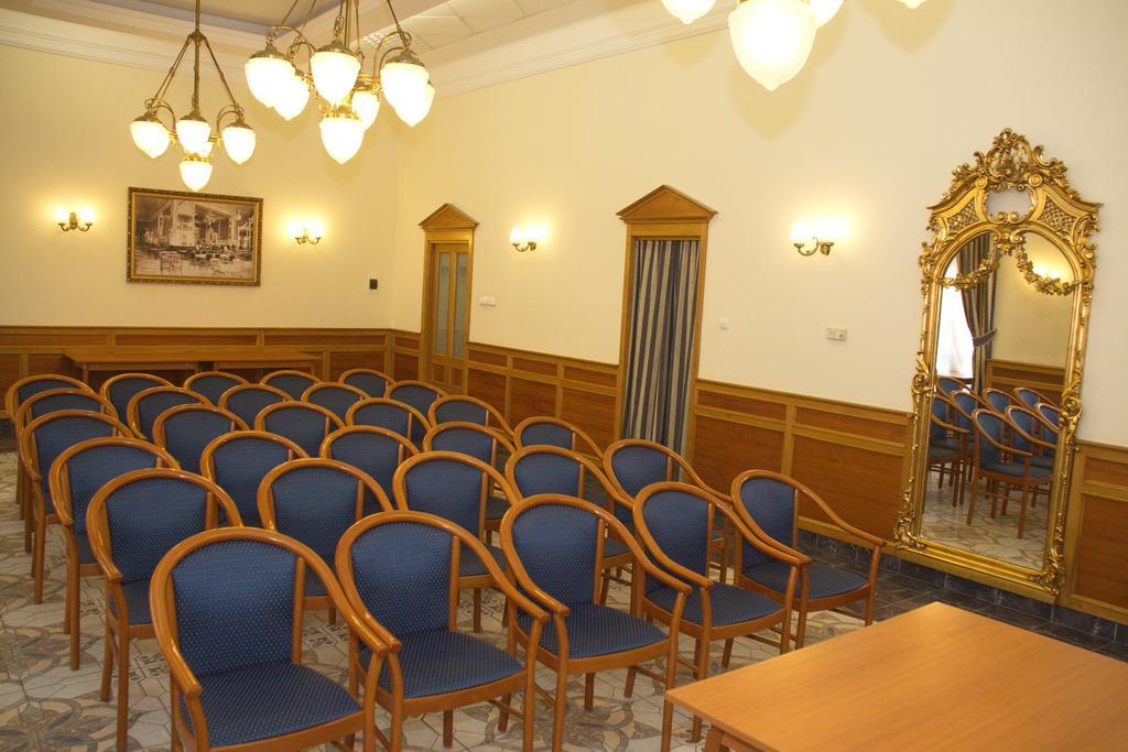 Hotel Pannonia Мисколк Екстериор снимка