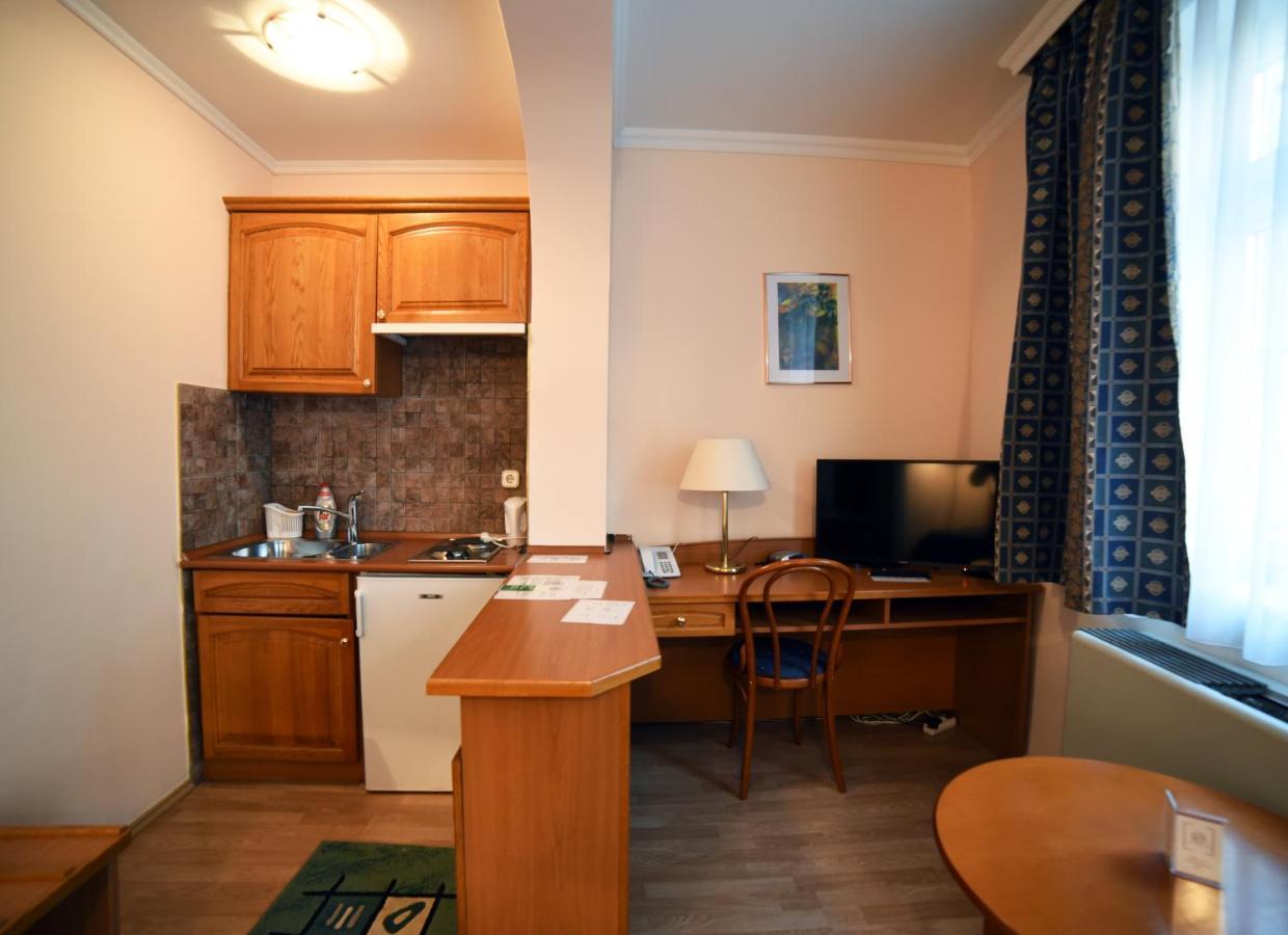 Hotel Pannonia Мисколк Екстериор снимка