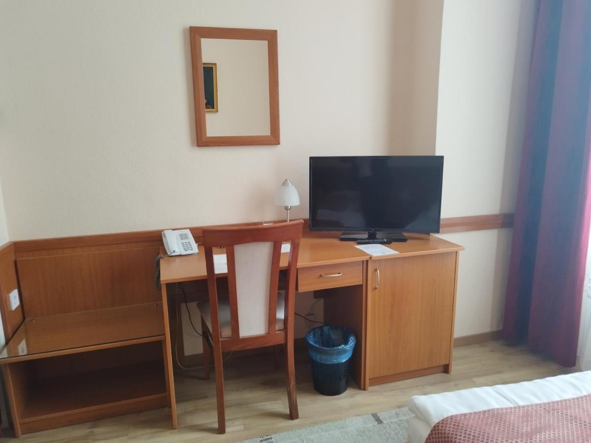 Hotel Pannonia Мисколк Екстериор снимка