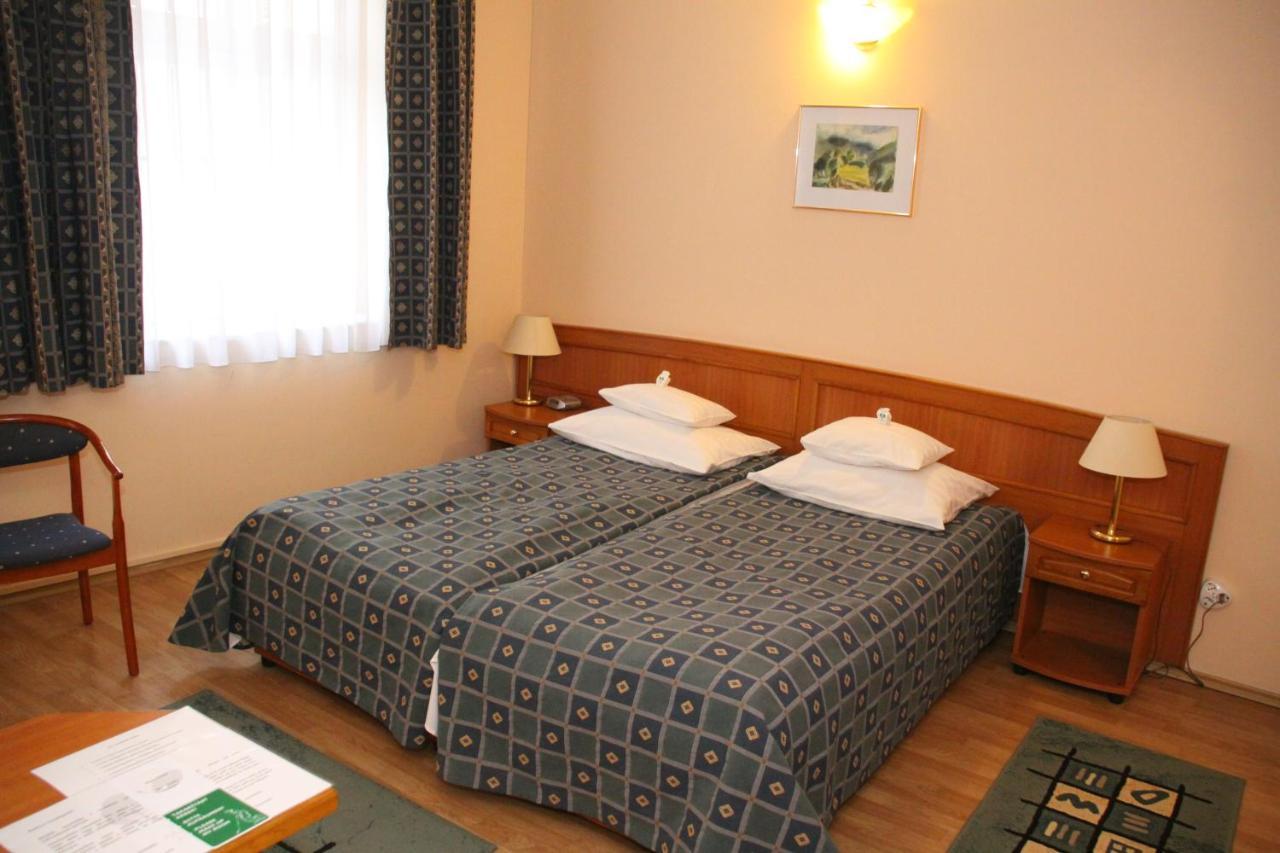 Hotel Pannonia Мисколк Екстериор снимка