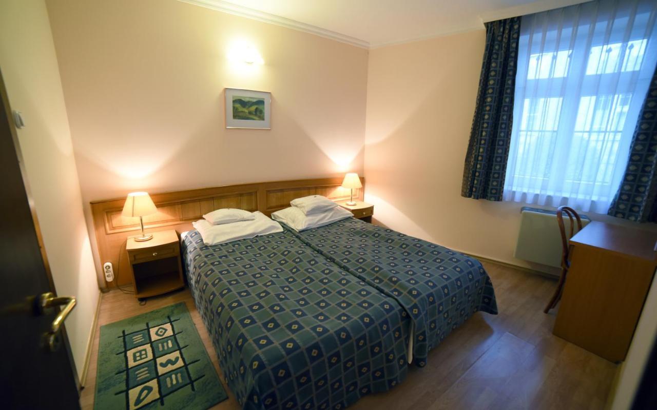 Hotel Pannonia Мисколк Екстериор снимка