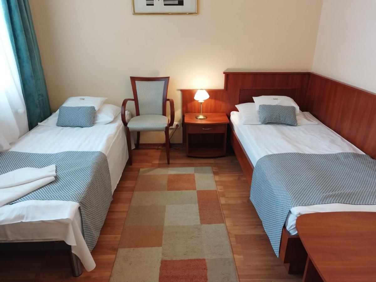 Hotel Pannonia Мисколк Екстериор снимка