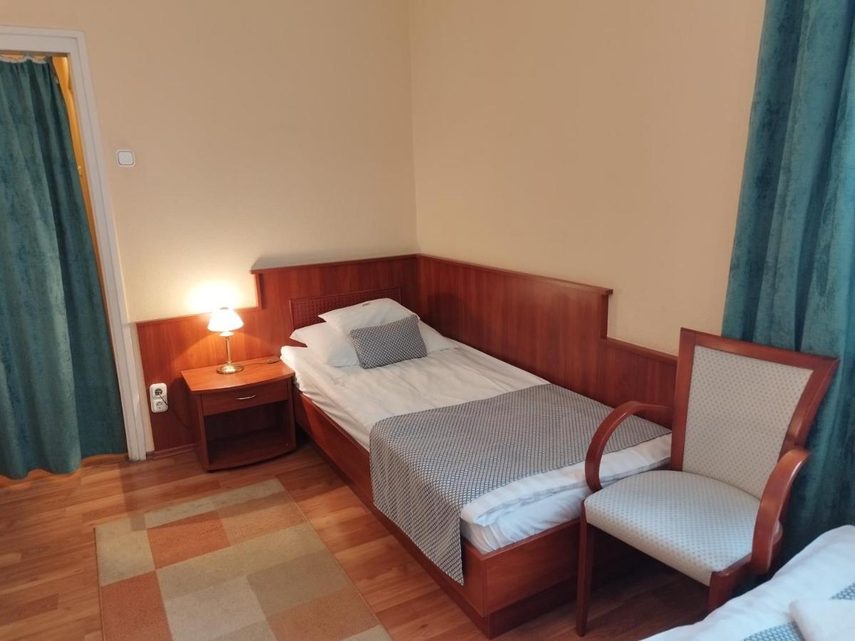 Hotel Pannonia Мисколк Екстериор снимка